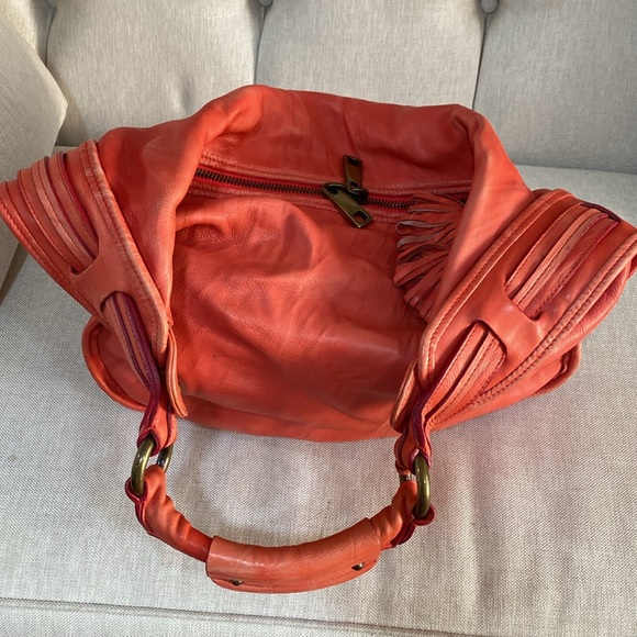 MARC JACOBS RED VINTAGE LEATHER SHOULDER BAG 👛 MADE IN ITALY 16” by 12” by 3” - Picture 2 of 16